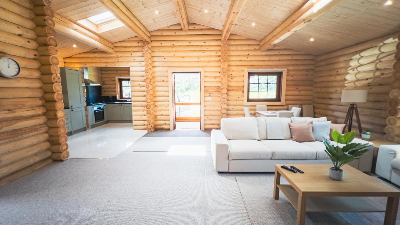 Aspen Lodge, Amazing New Log Cabin With Hot Tub - Sleeps 6 - Felmoor Park Morpeth Exteriér fotografie
