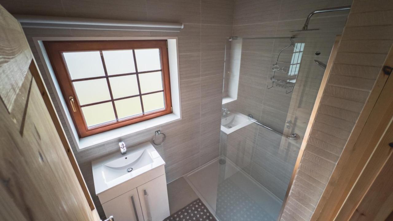 Aspen Lodge, Amazing New Log Cabin With Hot Tub - Sleeps 6 - Felmoor Park Morpeth Exteriér fotografie