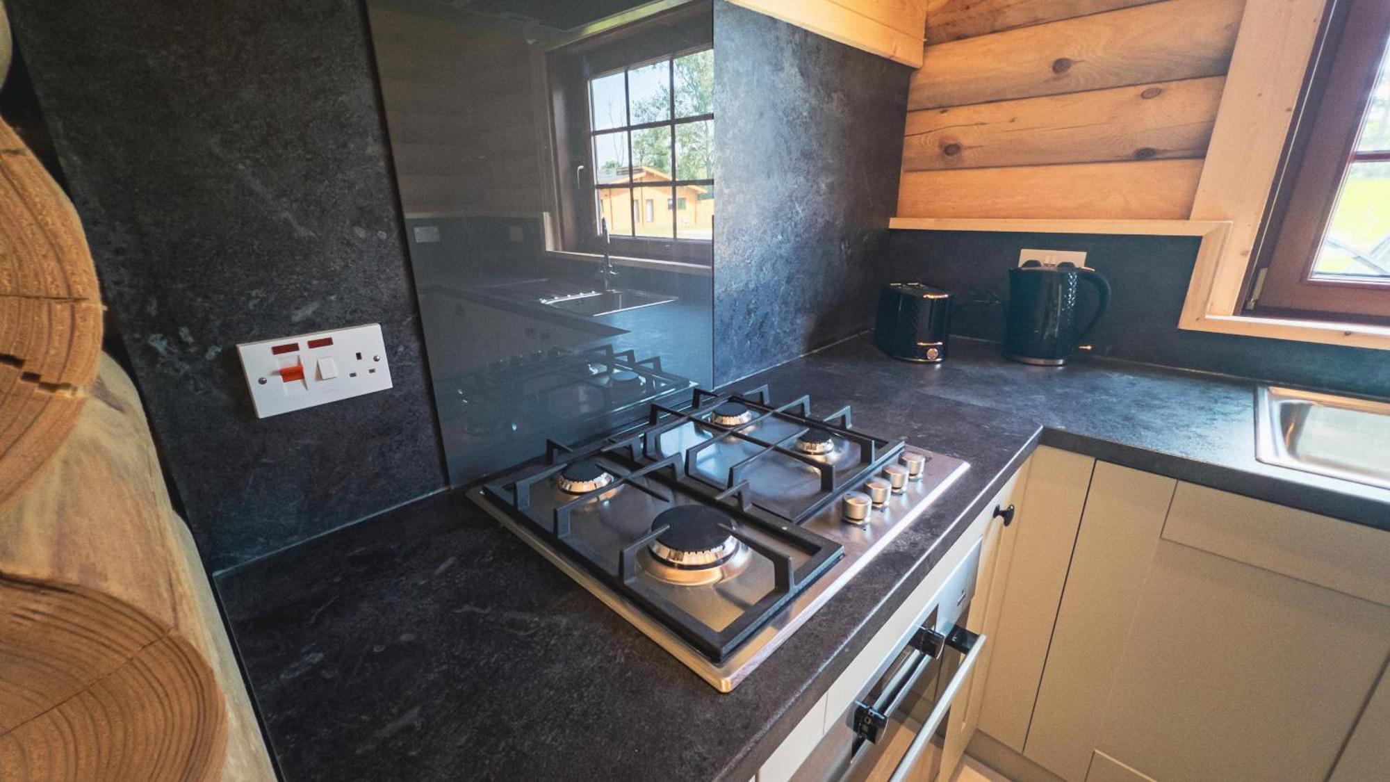 Aspen Lodge, Amazing New Log Cabin With Hot Tub - Sleeps 6 - Felmoor Park Morpeth Pokoj fotografie